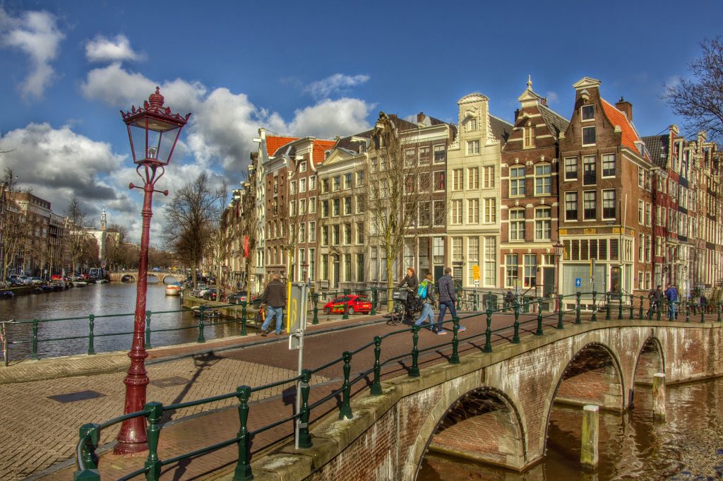 Ponte na cidade de Amsterdam