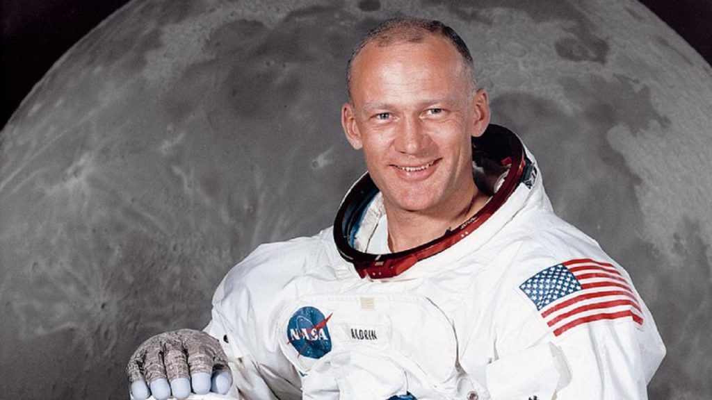 Universidade de Massachussets: Buzz Aldrin