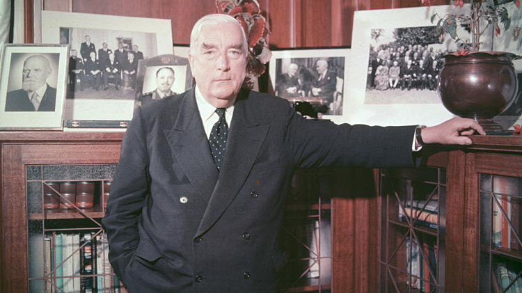 Robert Menzies: ex-aluno em Melbourne