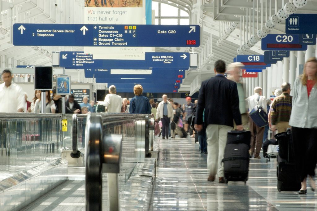 Aeroportos e trâmites alfandegários na sua primeira viagem internacional