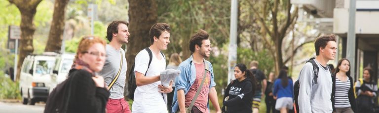 Estudantes da Universidade de Auckland.