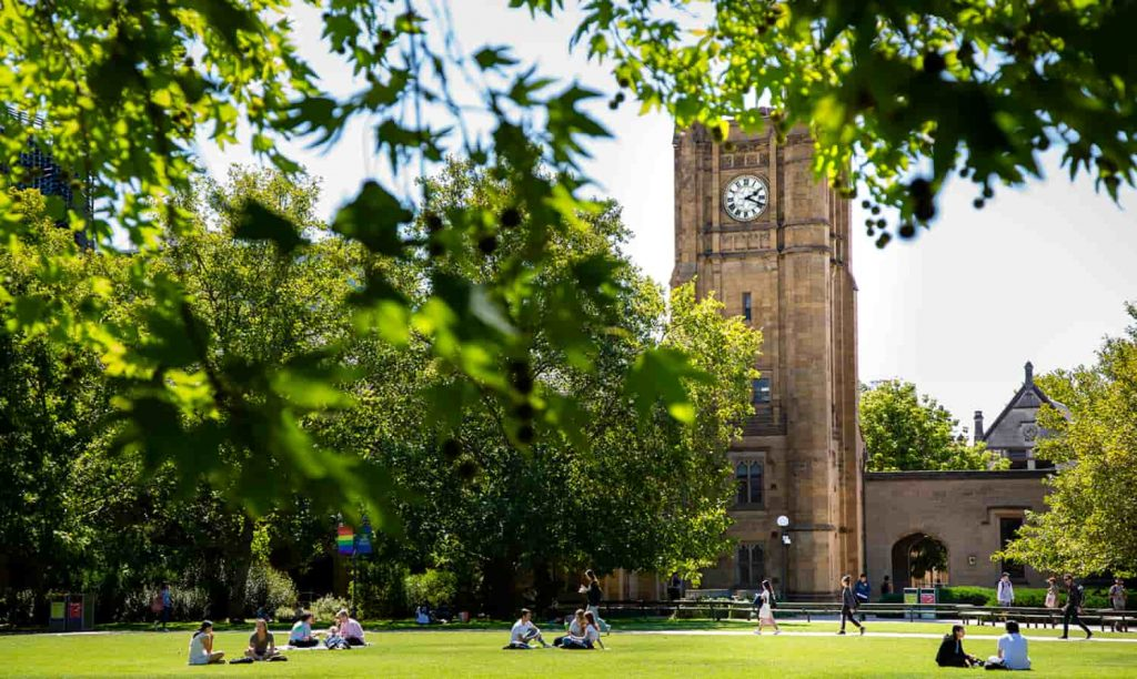 Fachada da universidade de Melbourne, na Austrália