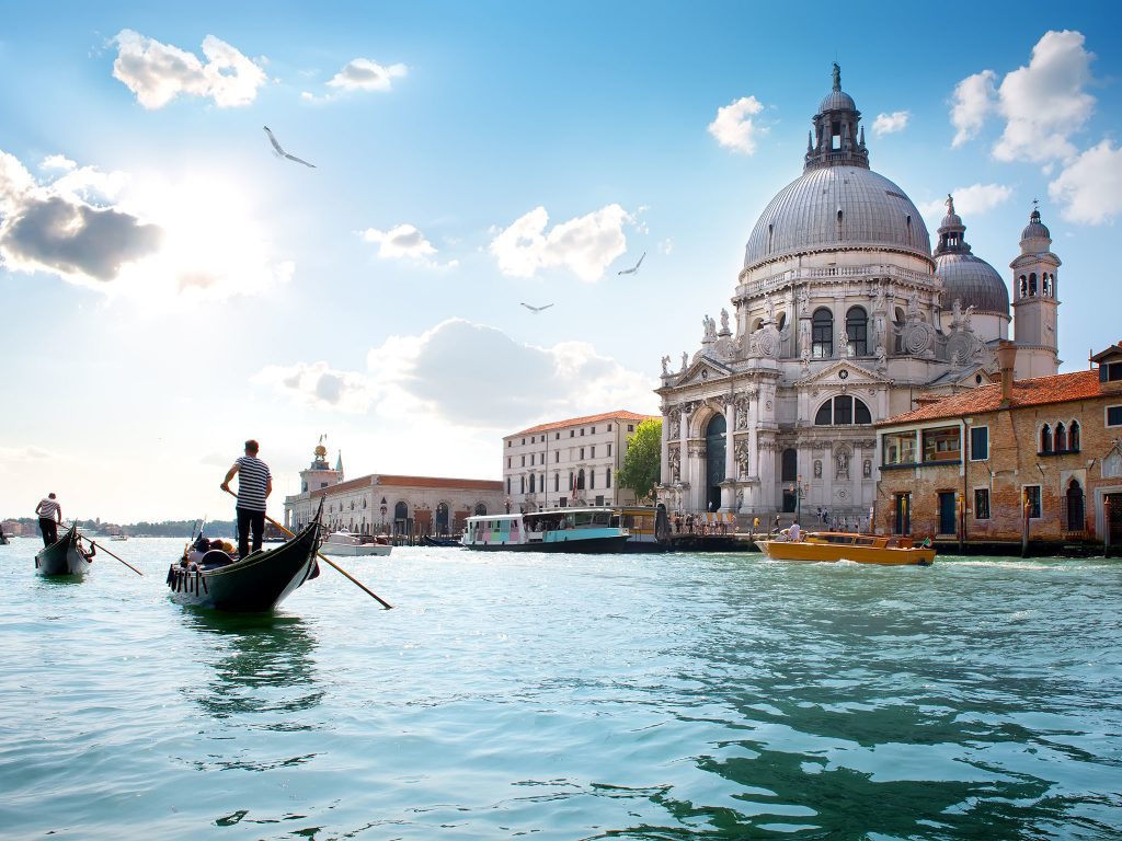 Imagem de um passeio de Gôndola em Veneza