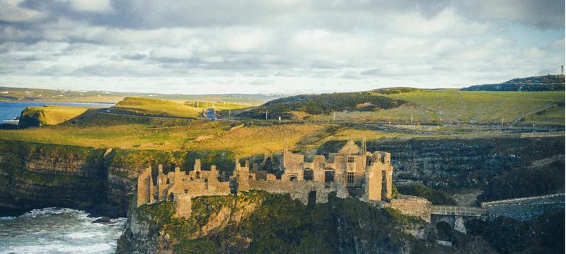 Imagem panorâmica das montanhas de Bray, Irlanda