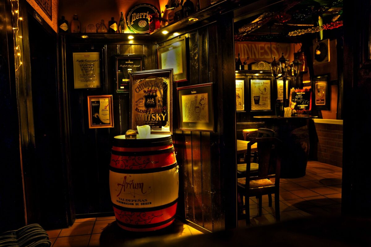 Interior de um Pub na Irlanda