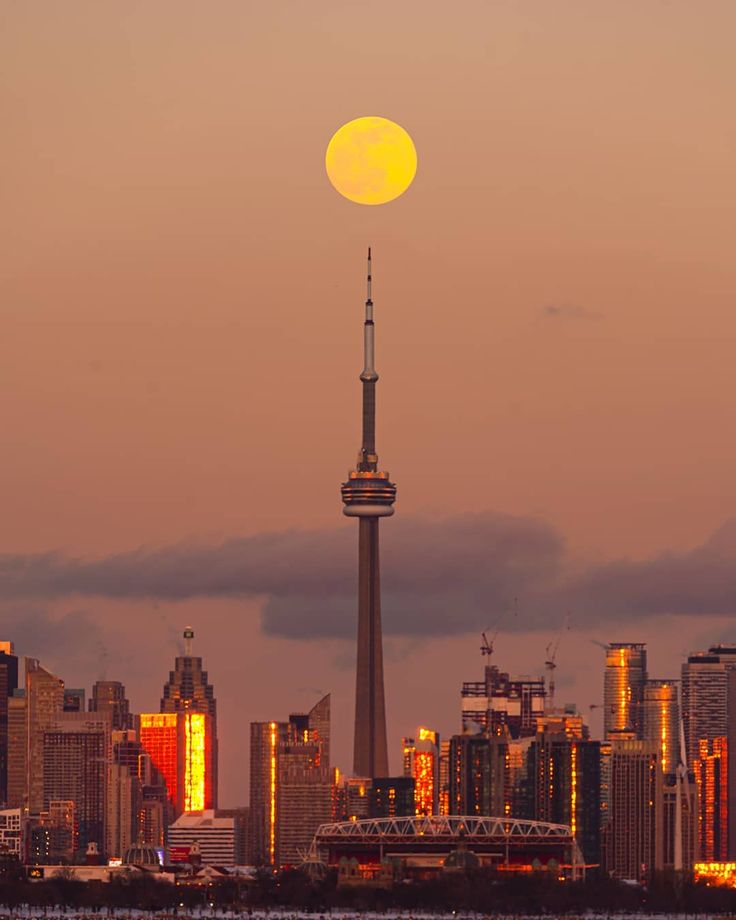 Faça intercâmbio para o Canadá na incrível cidade de Toronto